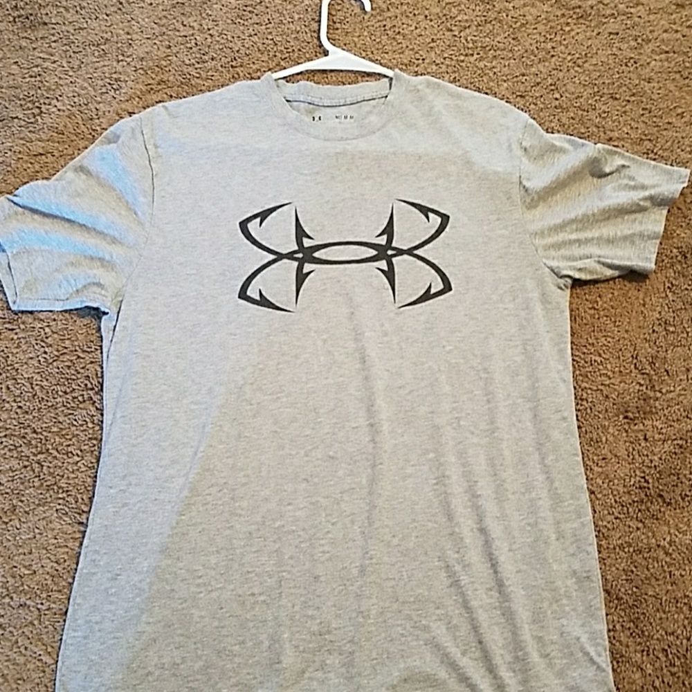 Men's Size medium Under Armour t-shirt